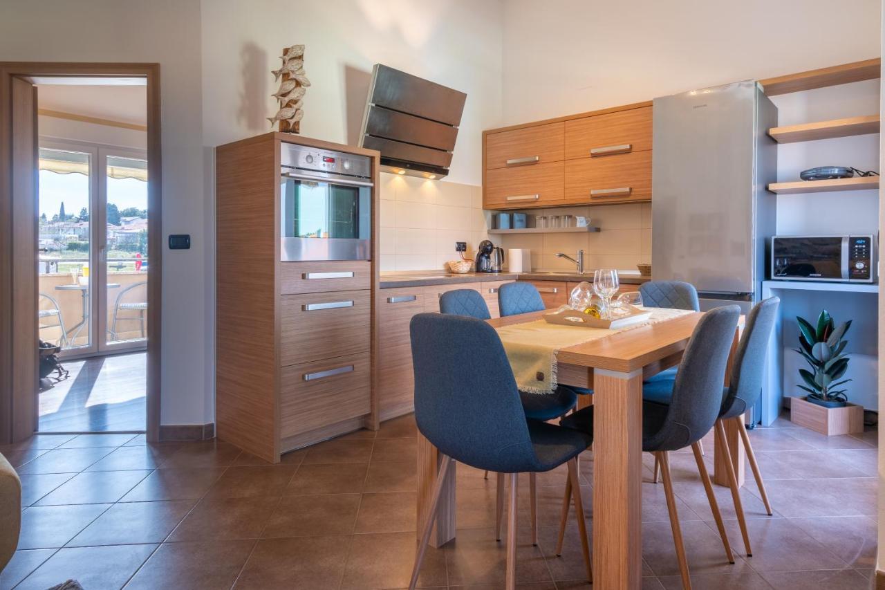 Appartamento Penthouse Gea Premantura Esterno foto