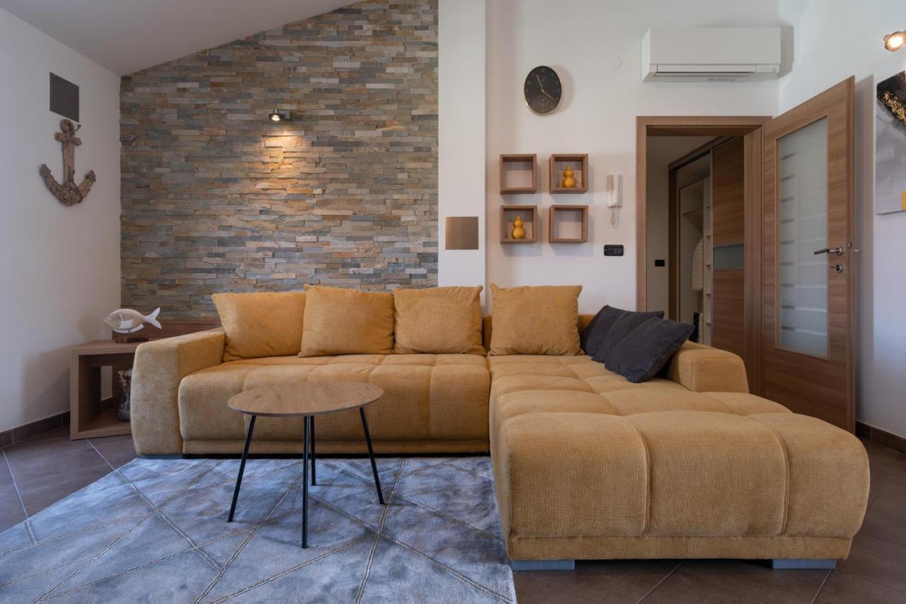 Appartamento Penthouse Gea Premantura Esterno foto