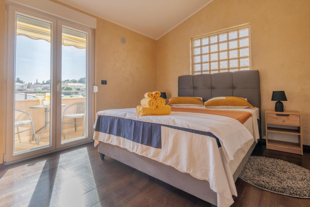 Appartamento Penthouse Gea Premantura Esterno foto