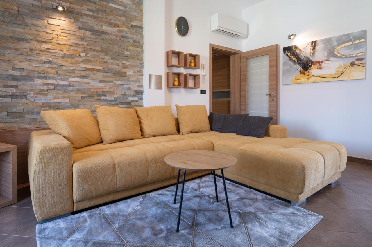 Appartamento Penthouse Gea Premantura Esterno foto